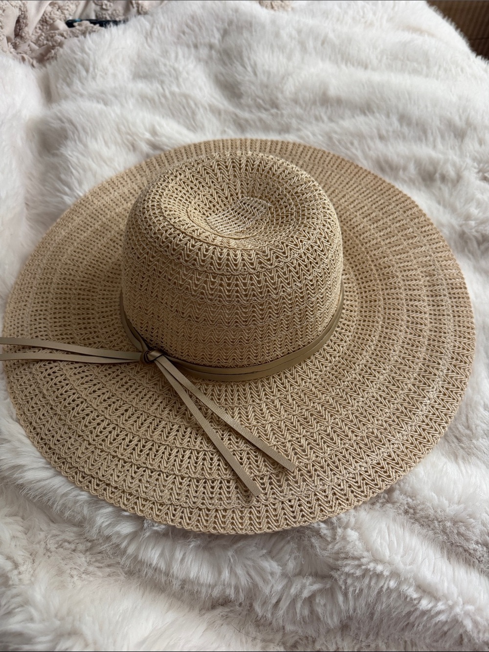 Straw Wide-Brim Sun Hat with Gold Tassel